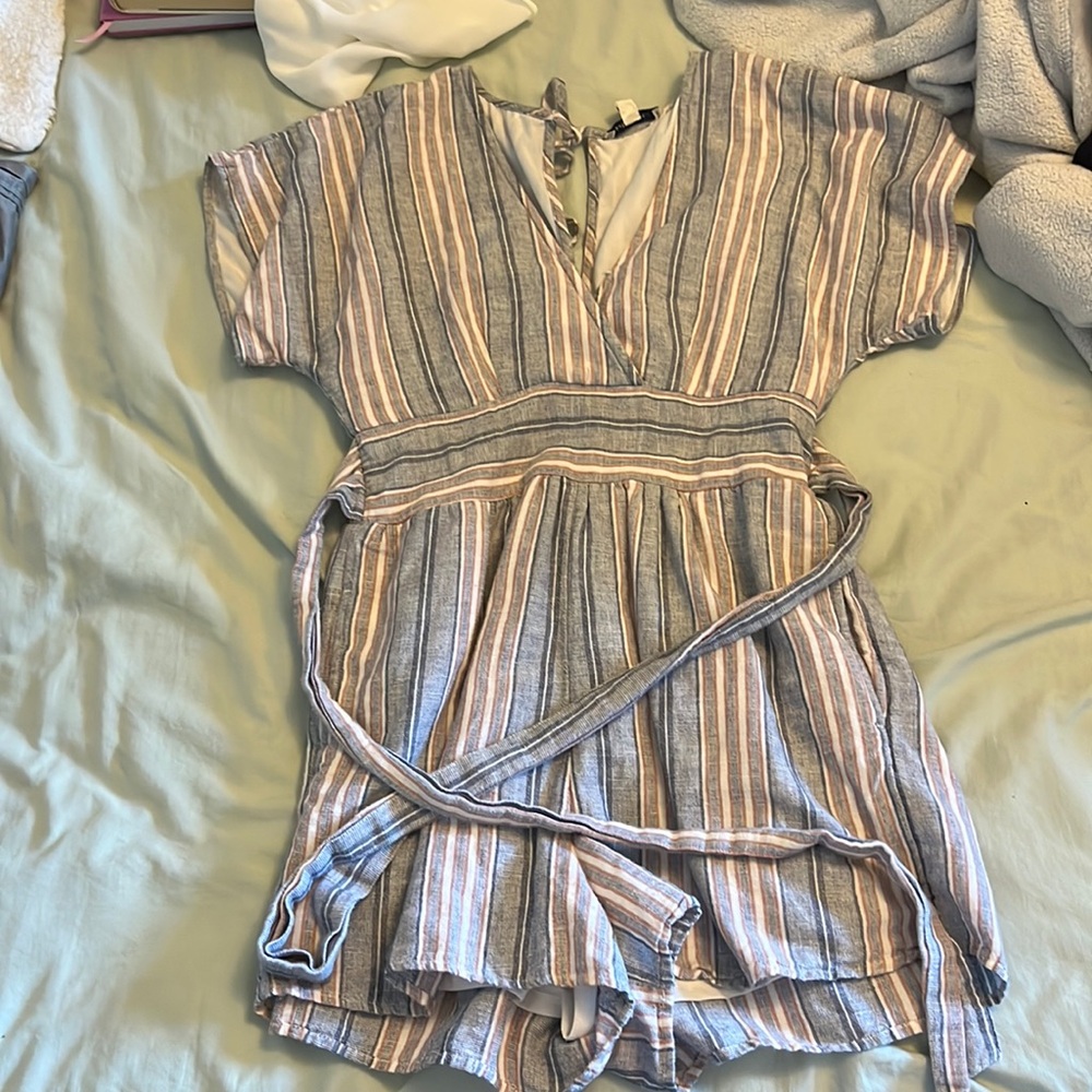 American Eagle women’s romper!